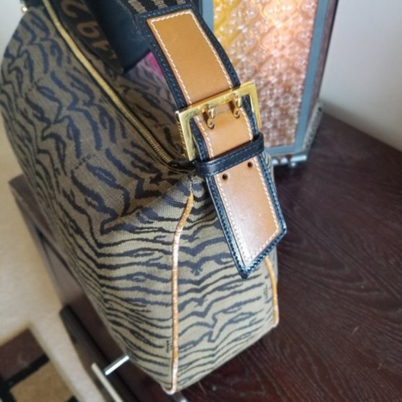 Sale! New Fendi Rare Vintage Italy Roma 1925 Zebra bag - Picture 7 of 17